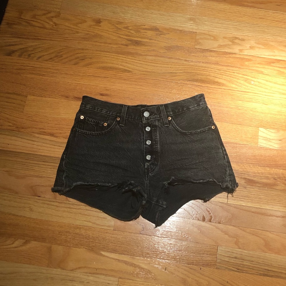 black high waisted levi shorts